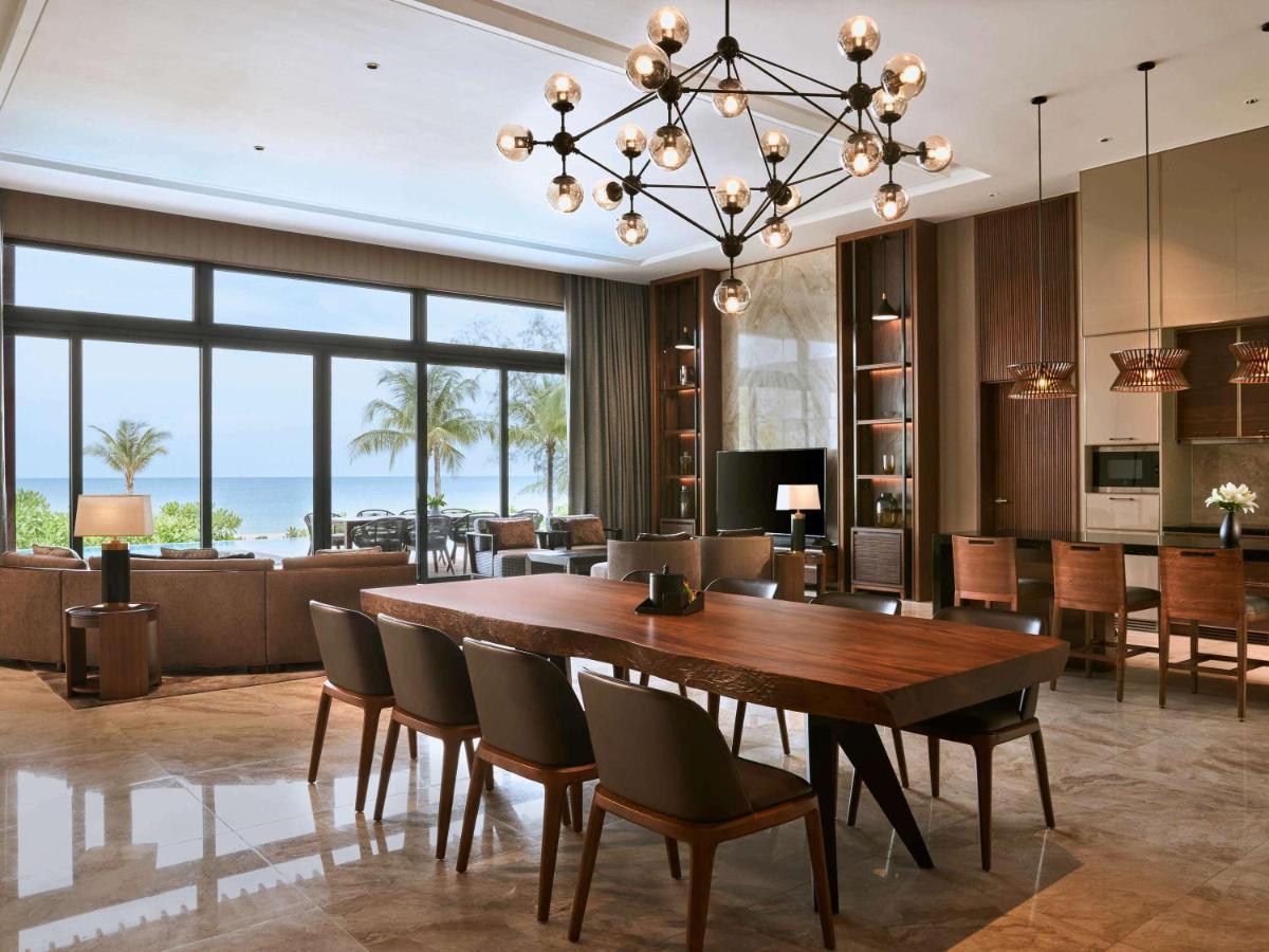 Moevenpick Villas & Residences Phu Quoc Luaran gambar A dining room