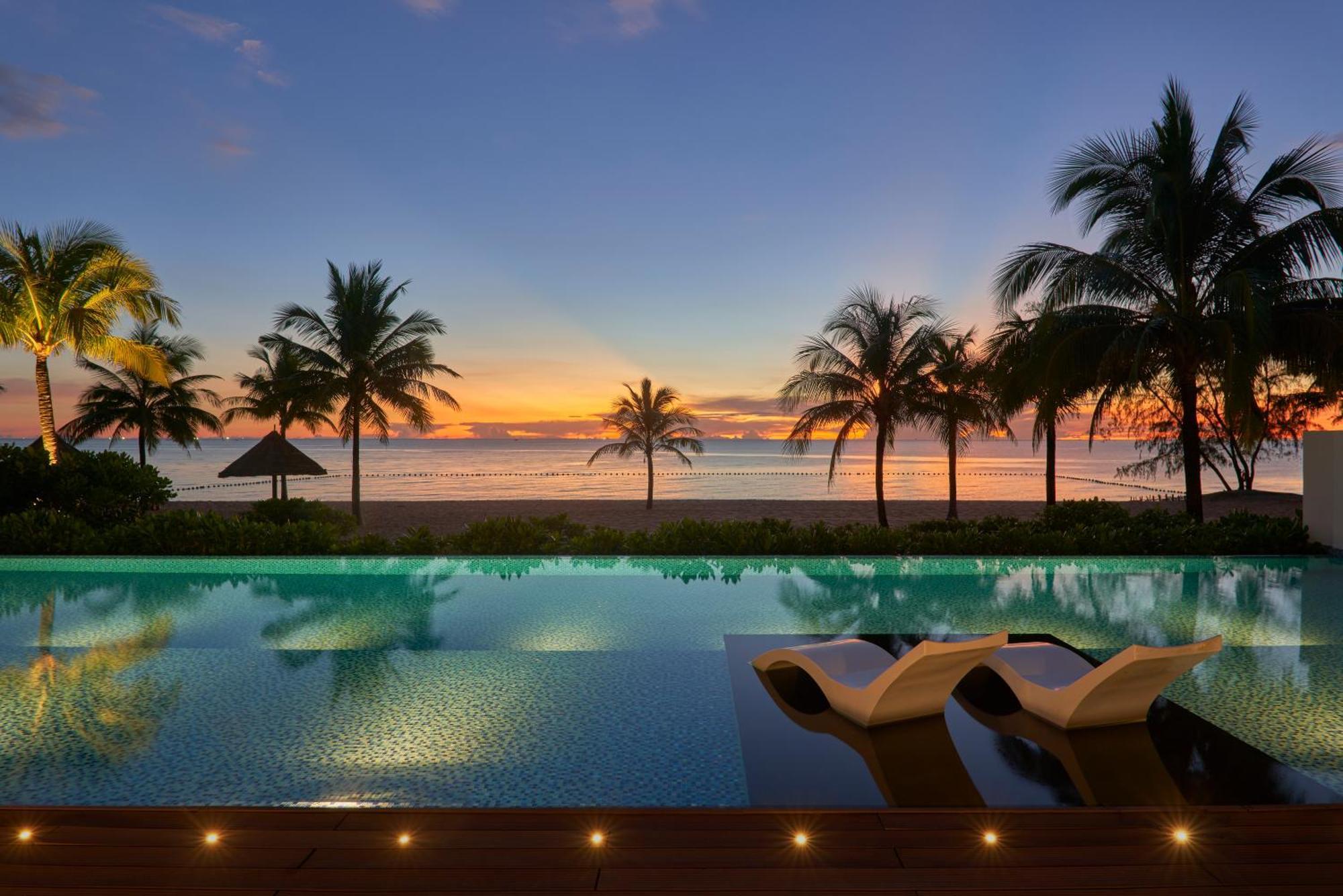 Moevenpick Villas & Residences Phu Quoc Luaran gambar Sunset at the beach