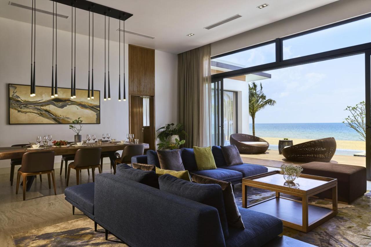 Moevenpick Villas & Residences Phu Quoc Luaran gambar The interior of a villa at the resort