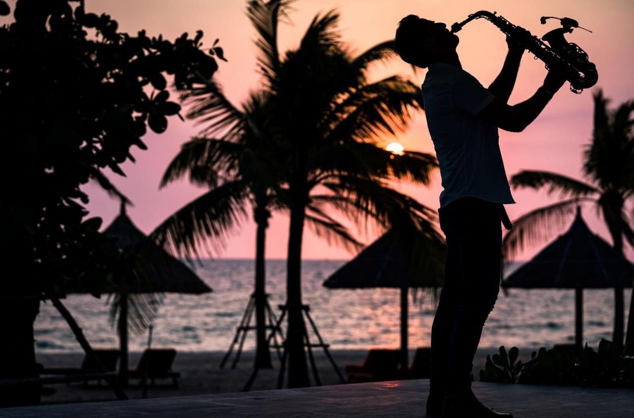 Moevenpick Villas & Residences Phu Quoc Luaran gambar Sunset at the beach